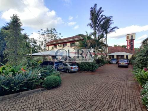 House for Sale in Rosslyn Lone Tree