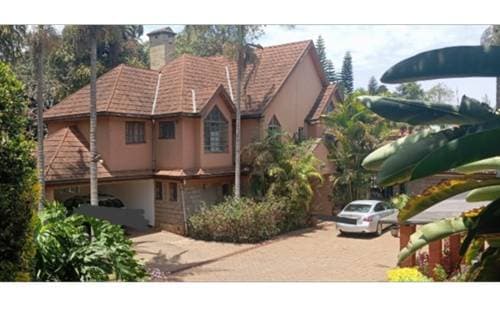 EXECUTIVE 5 BEDROOM HOUSE ON NEW  KITISURU, 